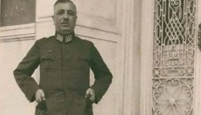 fahrettin-altay-kimdir-izmiri-kurtaran-ve-adini-efsane-suvari-birlikleriyle-yazdiran-kahraman-pasa-1786632362963.png