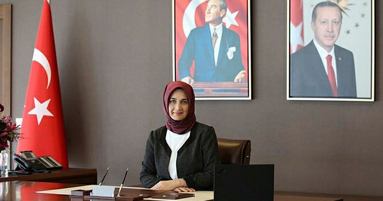 Türkiye’nin ilk başörtülü valisi Yiğitbaşı oldu