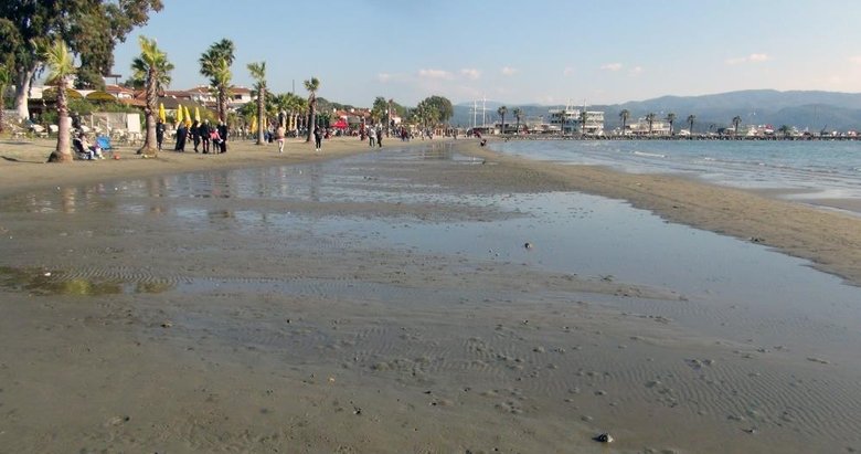 Akyaka’da ürküten çekilme: 50 metreye ulaştı!