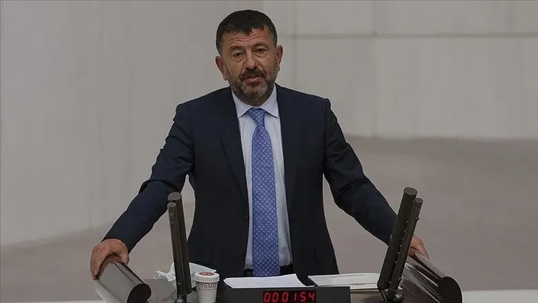 izmirdeki-yolsuzluk-sorusturmalarinin-merkezindeki-isim-veli-agbaba-oldu-1785961736159.png