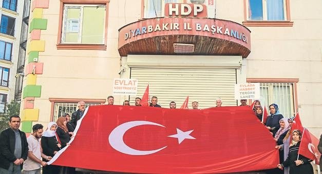 Türkiye teröre karşı tek yürek oldu