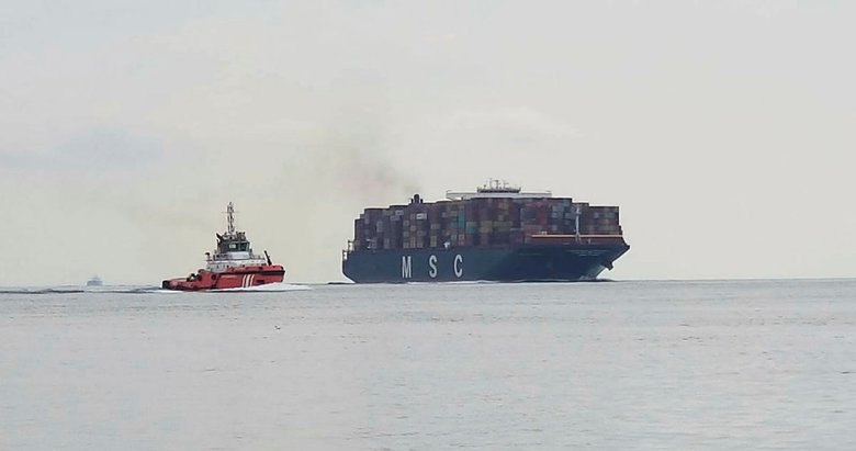 399 metrelik dev gemi Çanakkale Boğazı’ndan geçti