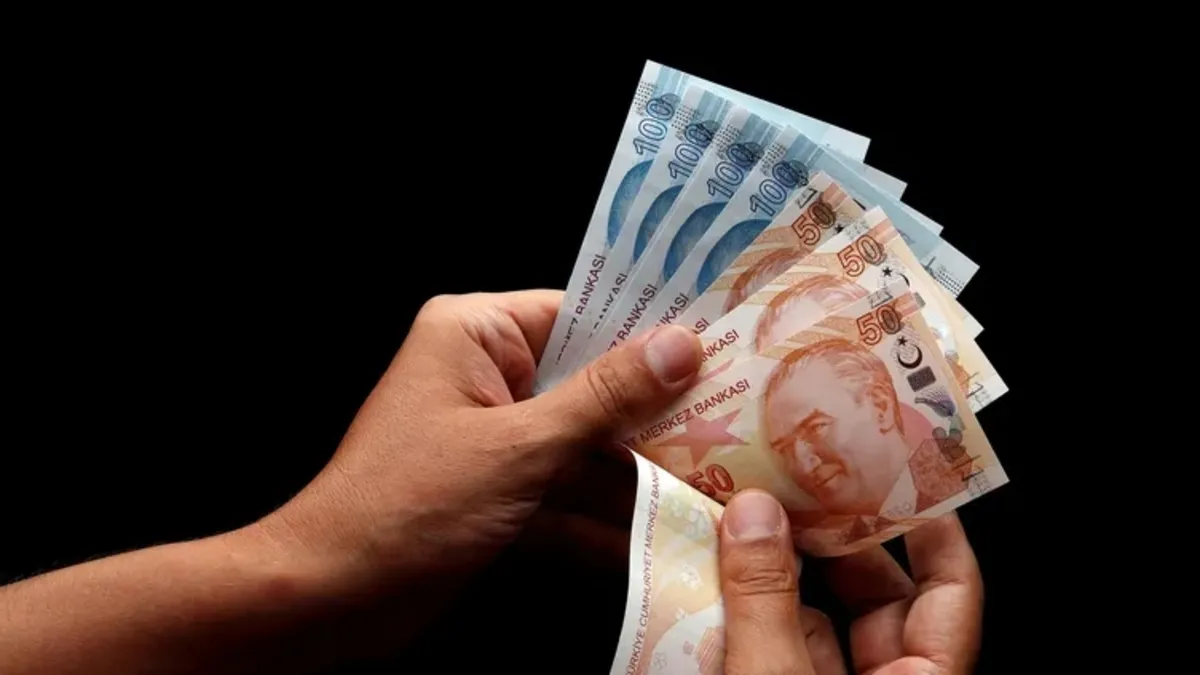 Emekli ve memur maaşında yeni hesap! OVP sonrası rakamlar değişti: SSK ve Bağ-Kur emeklisine yeni tahmin
