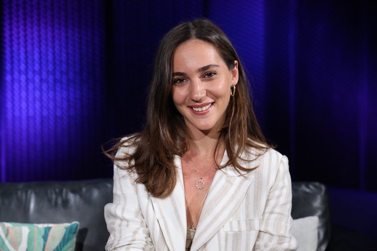 Üç Kız Kardeş’in Derya’sı Melisa Berberoğlu: Özgü Kaya ve Almila Ada ile gerçekten üç kız kardeş gibi olduk