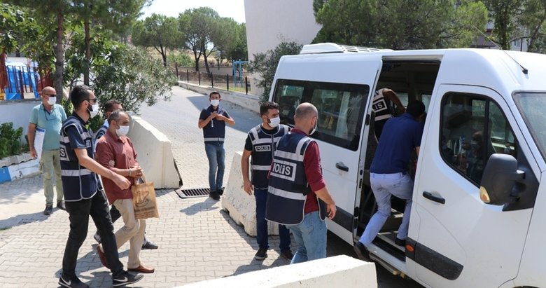 Balıkesir’de sahte polisler, gerçek polisler tarafından kıskıvrak yakalandı