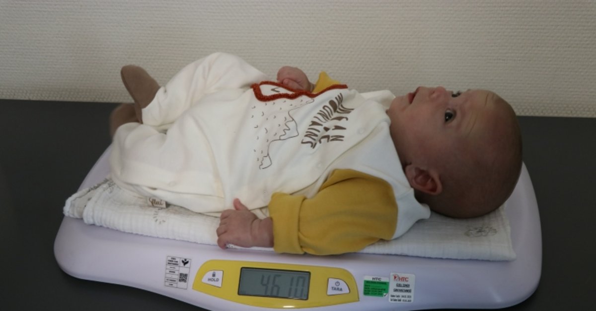 izmir de 860 gram agirlikla dunyaya gelen ali dogan bebek 7 ayda hayata tutundu galeri yeni asir
