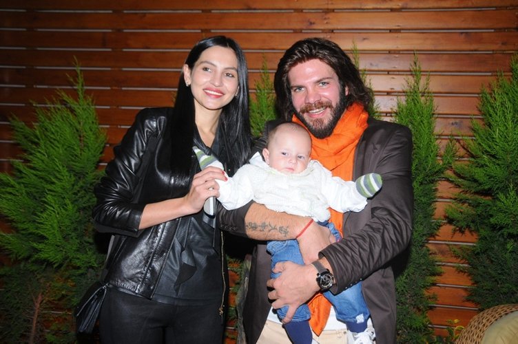 Günay Musayeva eski eşi Tolga Karel’i tebrik etti