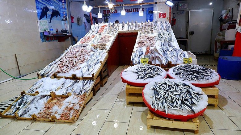 Av yasağı bitti Foça'da tezgahlar doldu! Fiyatlar nasıl?