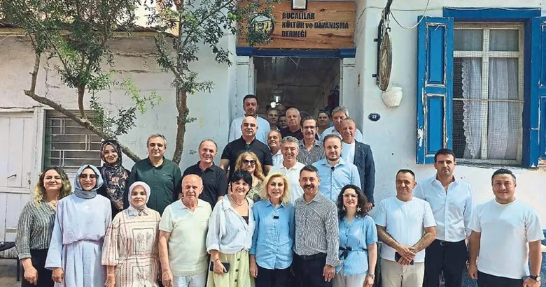 AK Parti’nin İzmir vekilleri halkın nabzını tuttu ve Yeni Asır için kaleme aldı... Çerçeve yasaya sahadan destek yeter ki terör bitsin!