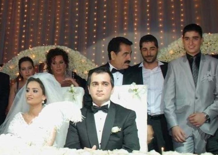 İbrahim Tatlıses ve Perihan Savaş’ın kızı Melek Zübeyde düğünde ortaya çıktı