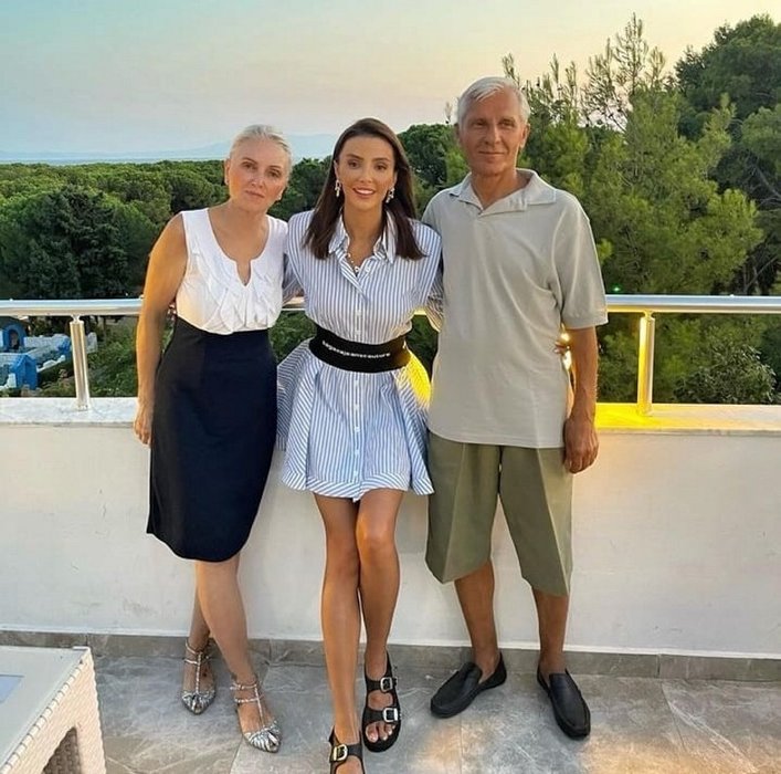 Özge Ulusoy’un acı günü!