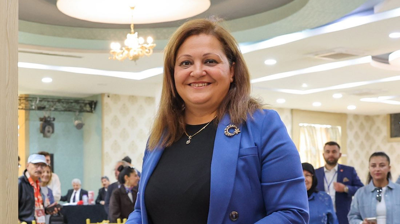 afyonkarahisar-belediye-baskani-burcu-koksal-chpyi-bombaladi-dikkat-ceken-ifadeler-chp-beni-cok-yordu-1778269584567.png