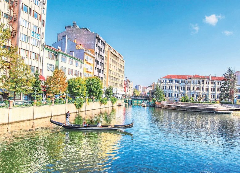 Mevsimin tadını çıkarmak isteyenler bu şehirlere!