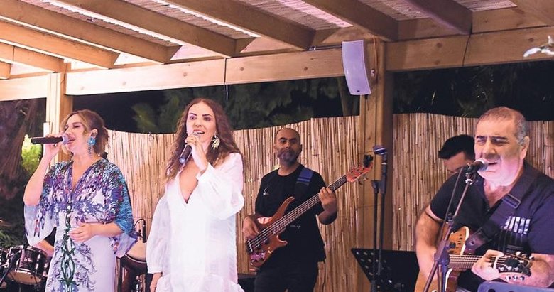 Çılgınlar Kulübü’nden ezgilerle zaman yolculuğu