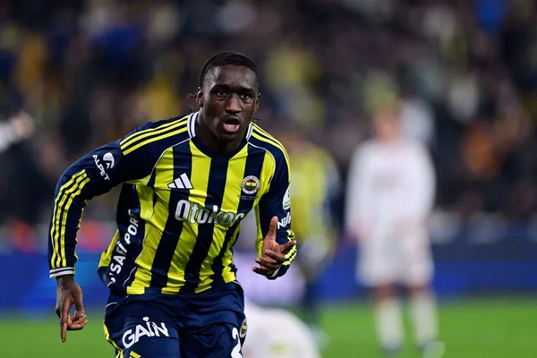 dev-bedelle-gelmisti-ustu-cizildi-fenerbahcede-o-oyuncu-veda-ediyor-1777970134872.png