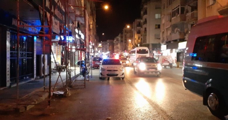 İzmir’de olaylı gece! Komşular arasındaki ’küfür’ kavgasında...