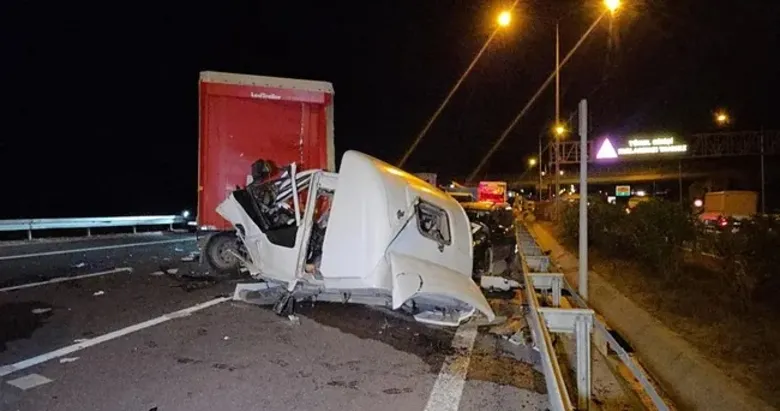 Bursa’da tır ile otomobil çarpıştı: 1 ölü, 7 yaralı!
