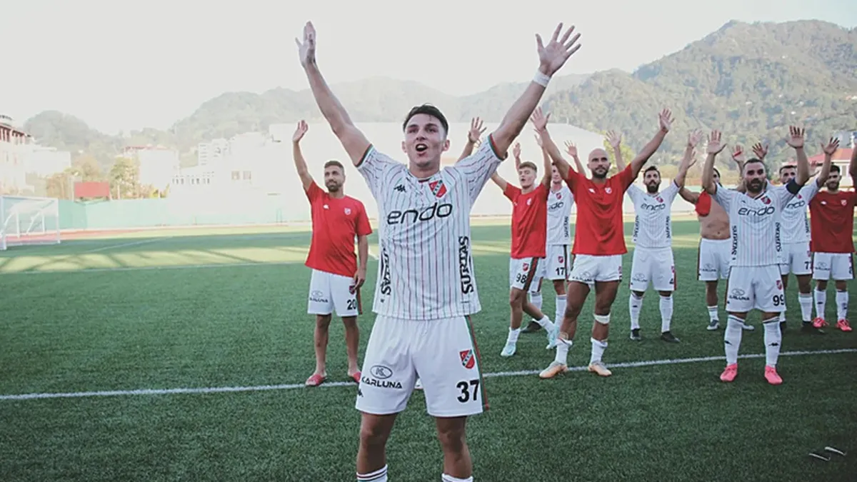 Karşıyaka, Mert Torlak ile Transfer Görüşmelerini Sürdürüyor