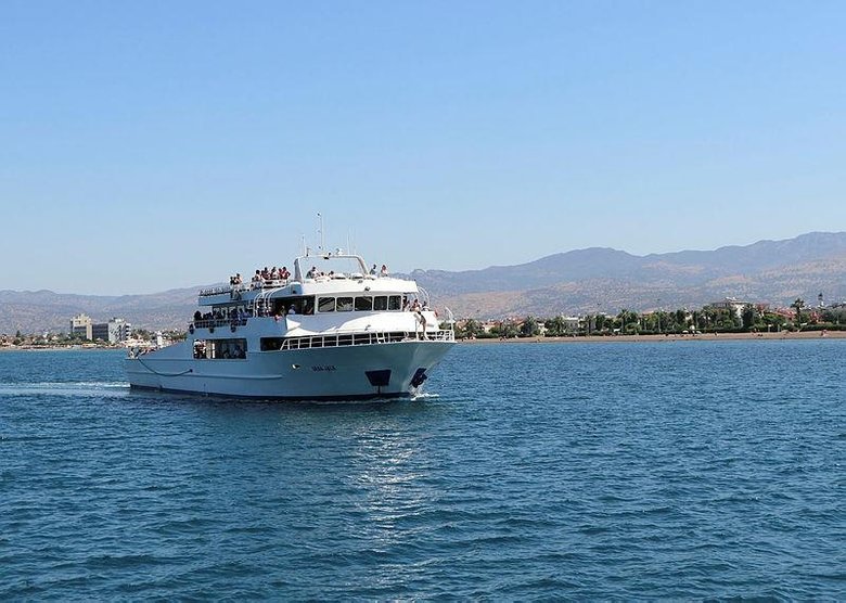 Dikili ile Midilli arasında feribot seferleri başladı