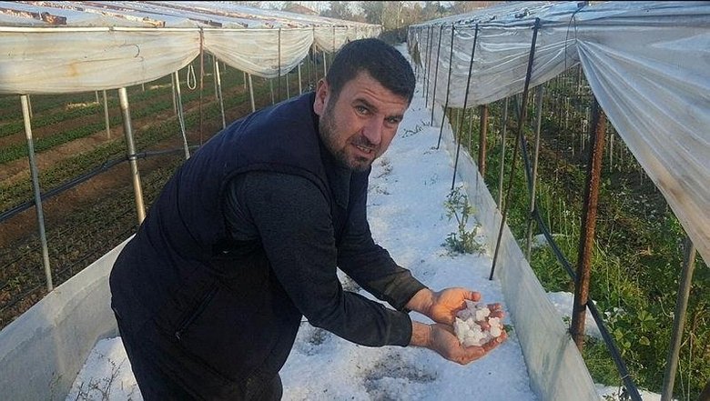 Çeşme’yi hortum diğer ilçeleri dolu vurdu