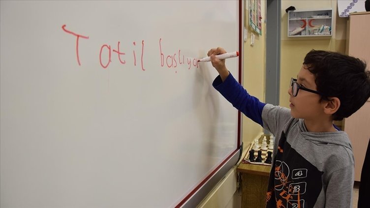 2024-2025 ara tatil tarihleri belli oldu! Ara tatil ne zaman başlıyor?