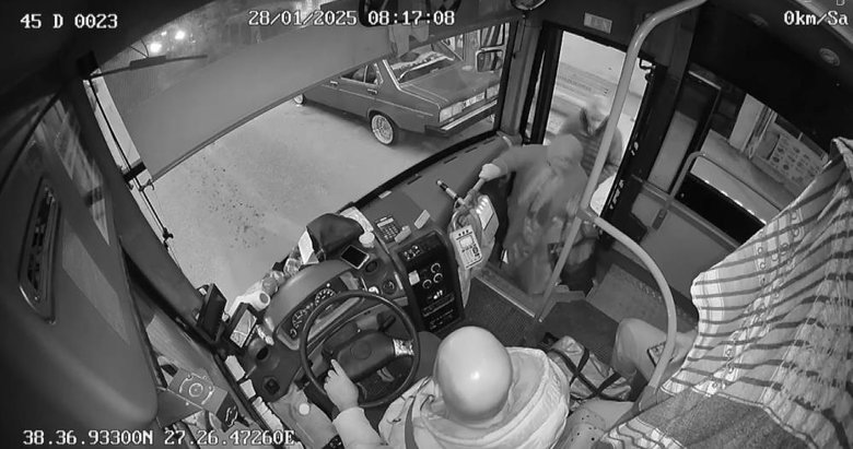 Otobüste kalp krizi geçiren yaşlı kadın için şoför zamanla yarıştı