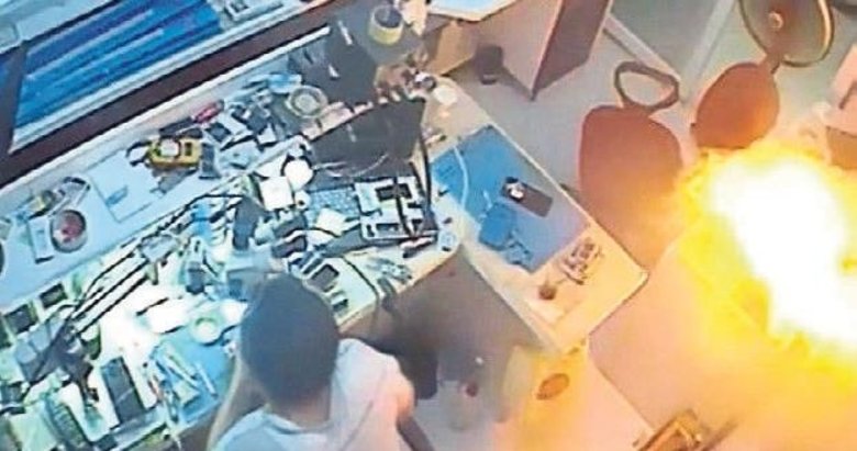 Telefon bataryası bomba gibi patladı