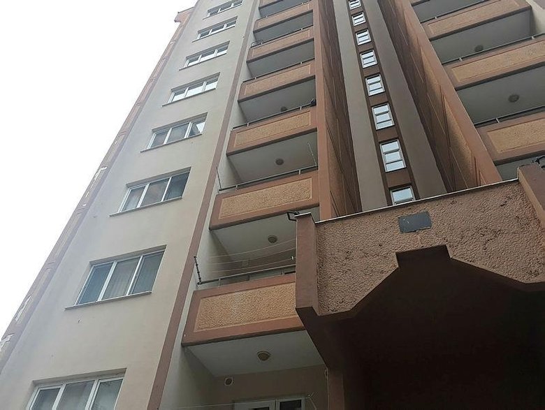 İzmir’de korkunç ölüm: 4. kattan düşen minik Helin hayatını kaybetti