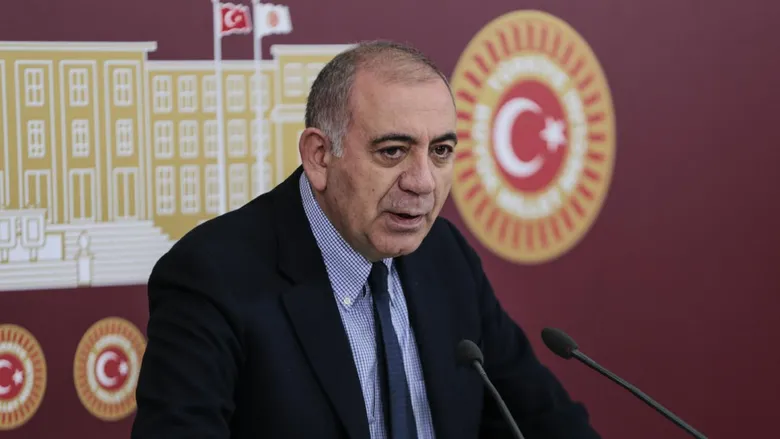 mahkemeden-son-dakika-chp-karari-gursel-tekinin-gorev-suresi-sona-erdi-1789660875756.png