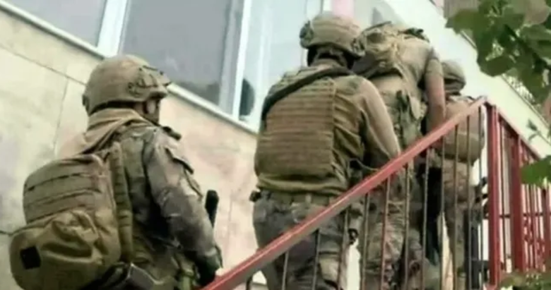 İzmir’de FETÖ operasyonu!