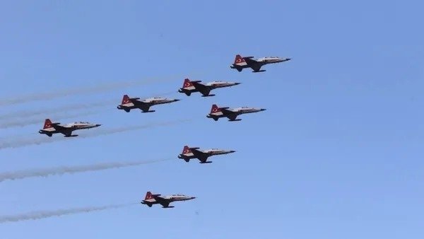 yuksek-irtifada-bir-hayat-kokpitte-cesaret-evde-zarafet-soloturkun-pilotu-murat-bakici-semalarda-destan-yaziyo-1781125386737.jpeg
