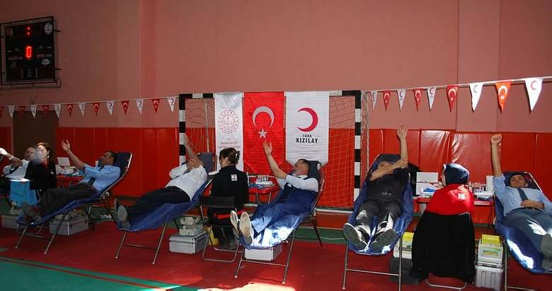 Kan bağışında Türkiye rekoru Manisa’da kırıldı