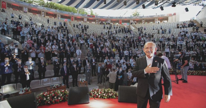 CHP Kurultayı’nda koronavirüs şoku! 30 kişide korona çıktı