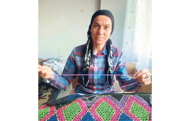 Güreşçi develerin renkli çulları Ayşe Anne’den