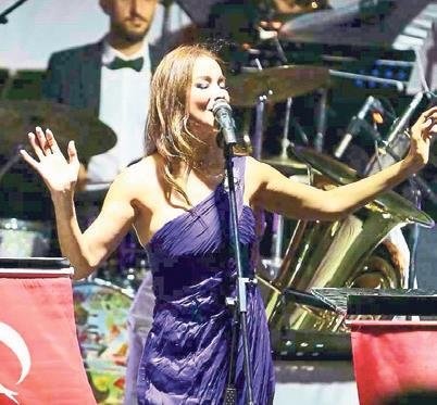 Aşık Veysel ve Mozart aynı konserde buluştu