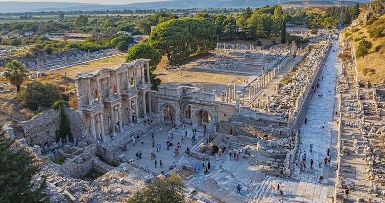 İzmir Efes’i 2 milyon 626 bin 753 kişi ziyaret etti