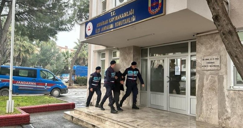 Kendilerini MİT mensubu olarak tanıtan dolandırıcılara jandarmadan operasyon: 5 gözaltı