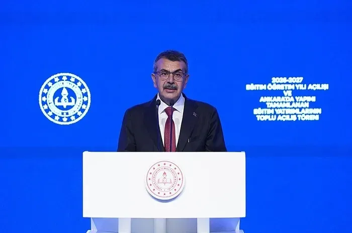 zorunlu-egitim-kisalacak-mi-bakan-tekin-acikladi-subat-ayinda-okul-tedbirlerine-farkli-cozum-geliyor-1791450059502.jpeg