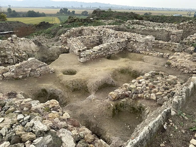 2-bin-600-yillik-sir-cozuldu-antik-firindan-tarih-fiskirdi-1792313707596.jpeg