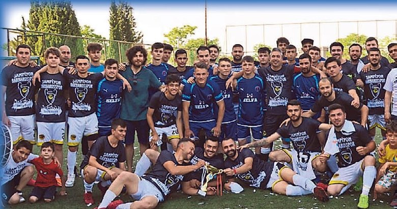 45 Barbaros Gençlik alkışlarla kupayı aldı