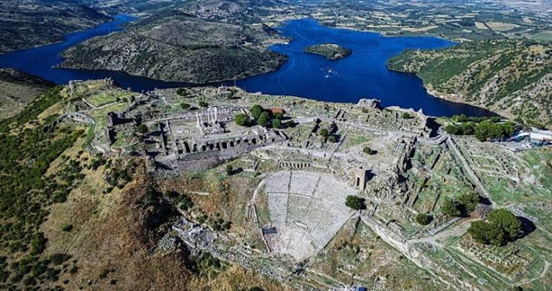 Bergama’da geçmiş ve bugün aynı ufukta