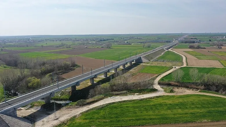 seyahat-suresi-4-saatten-15-saate-dusecek-halkali-kapikule-hizli-tren-hattinin-cerkezkoy-kapikule-kesimi-hizme-1791111348886.jpeg
