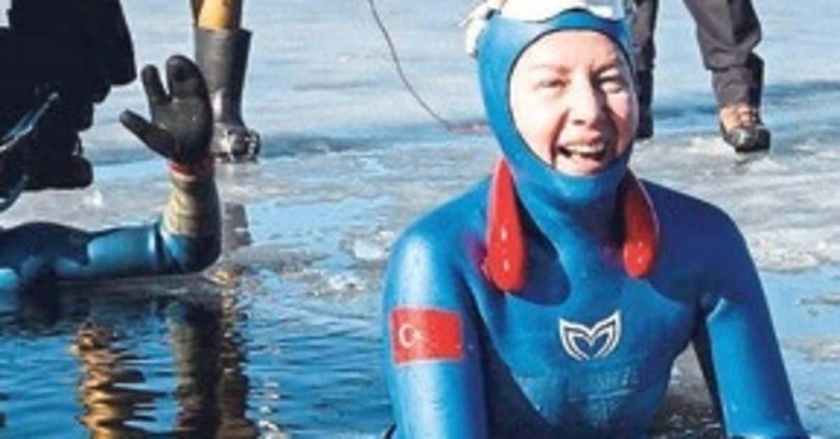 Buz altında dünya rekoru!