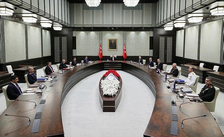 YAŞ toplantısı kararları açıklandı! Yeni Genelkurmay Başkanı Metin Gürak oldu