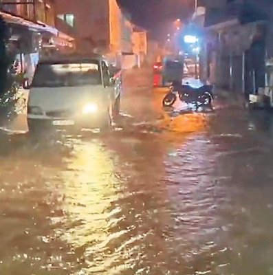 Sel patlasın çal oynasın