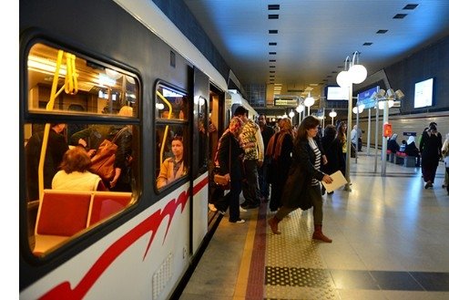 izmir-metroda-calisma-o-istasyonlari-kullanacak-olanlar-dikkat-1773306167797.jpeg