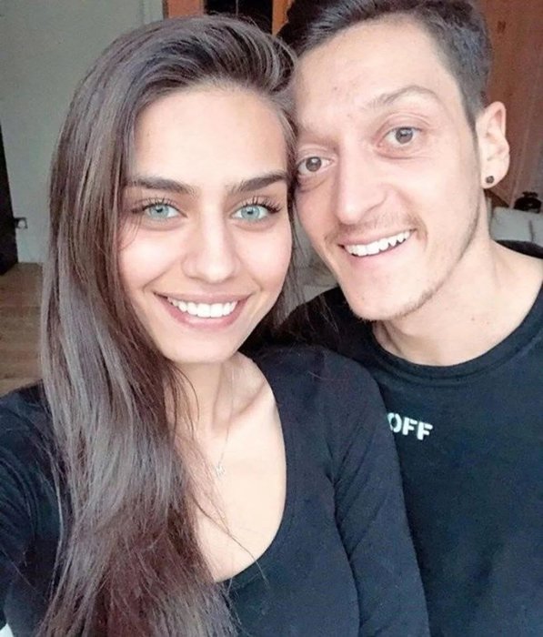Mesut Özil’den ailesine milyonluk jest