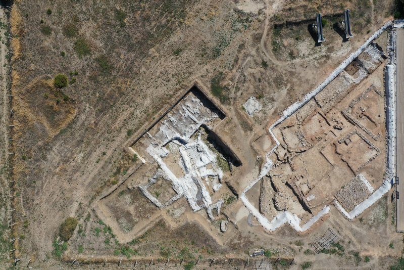 İzmir’de heyecanlandıran keşif! 5 bin yıllık kase bulundu