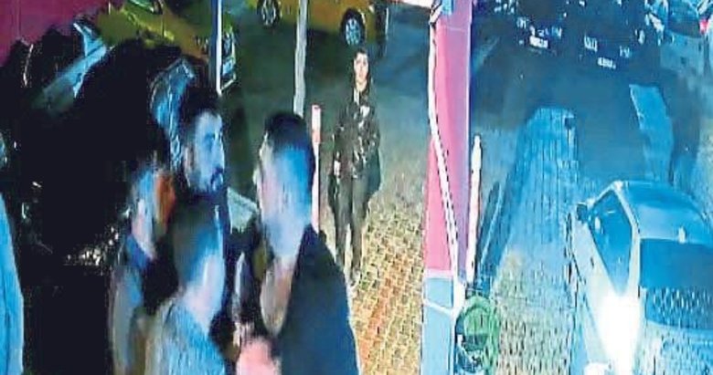 Kavgayı ayırmak istedi yediği kurşun hayatına mal oldu