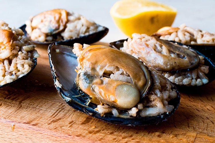 Lezzetiyle ünlü midye dolması nasıl yapılır?